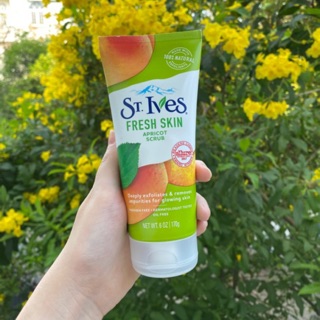 Sữa rửa mặt tẩy tế bào chết ST.Ives Scrub (Mỹ)