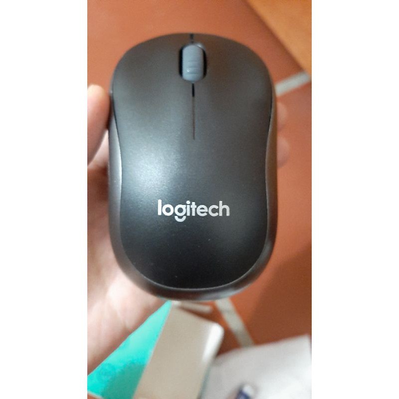 {bhdb}Chuột không dây logitech M185