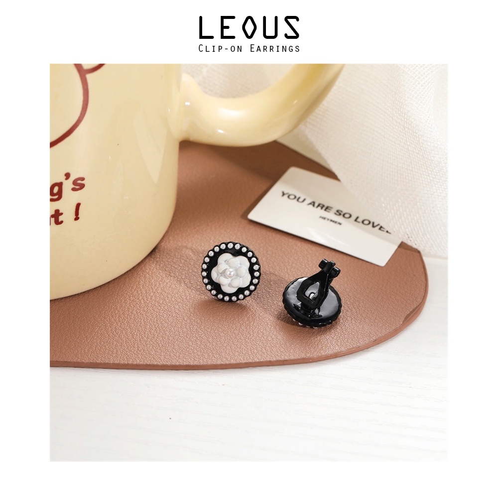Khuyên tai kẹp không bấm lỗ chốt cố định K026 bằng hợp kim phủ màu hình bông hoa đính hạt trai dáng ngắn Leous