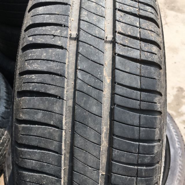 Lốp ô tô michelin 165/65/14 lắp i10 chất gai 90%