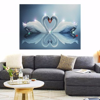 Đèn LED Bật Sáng Tình Yêu Thiên Nga Canvas In Hình Treo Tường Trang Trí Giáng Sinh 30x40cm ✨Dysunbey
