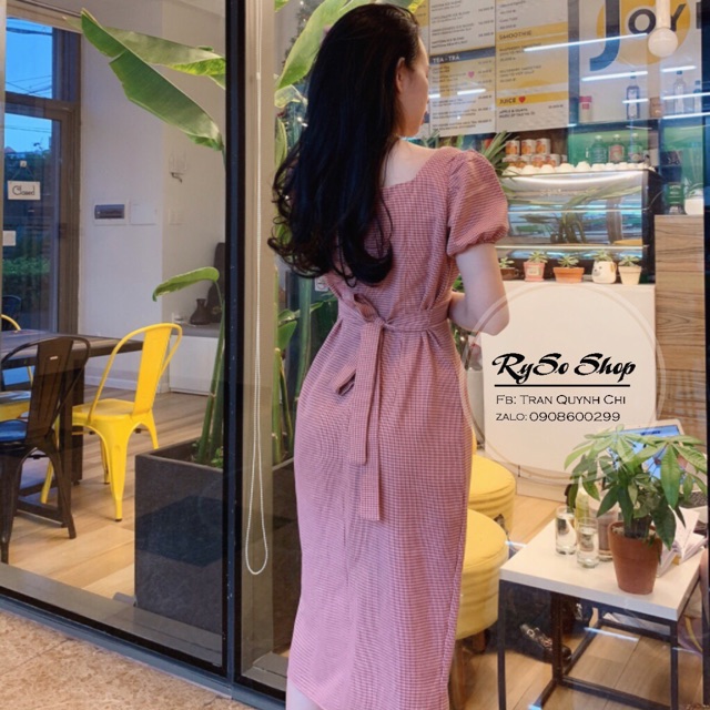 Đầm body caro cổ U thắt eo
