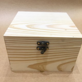 Hộp gỗ vuông có nắp 20x20x10cm