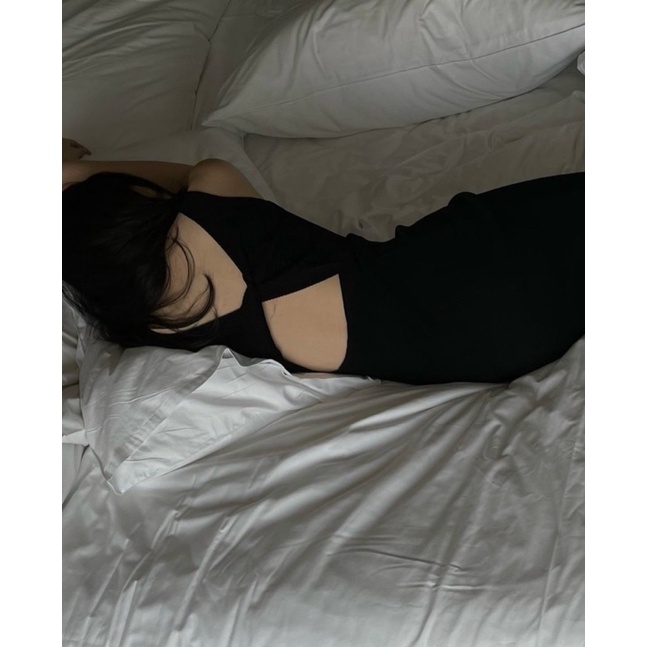 ĐẦM MIDI XẺ TÀ CUTOUT LƯNG XOẮN✨