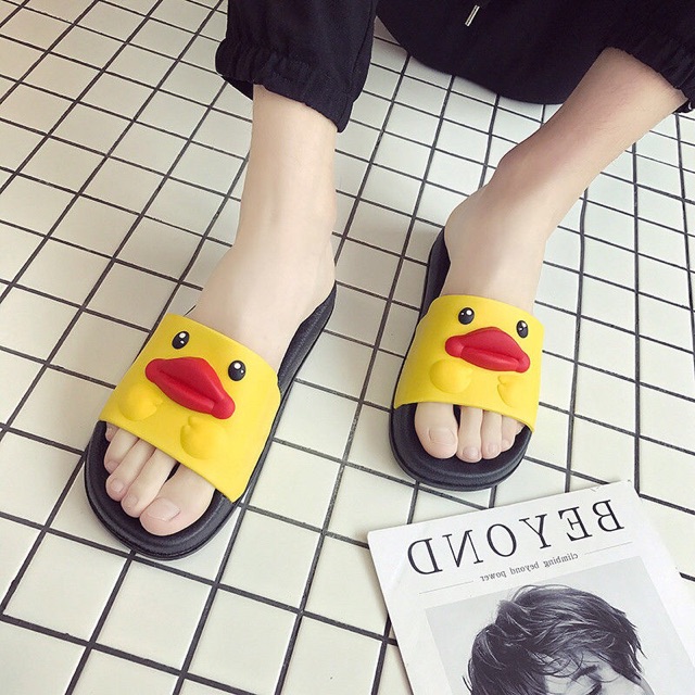 Siêu phẩm dép vịt