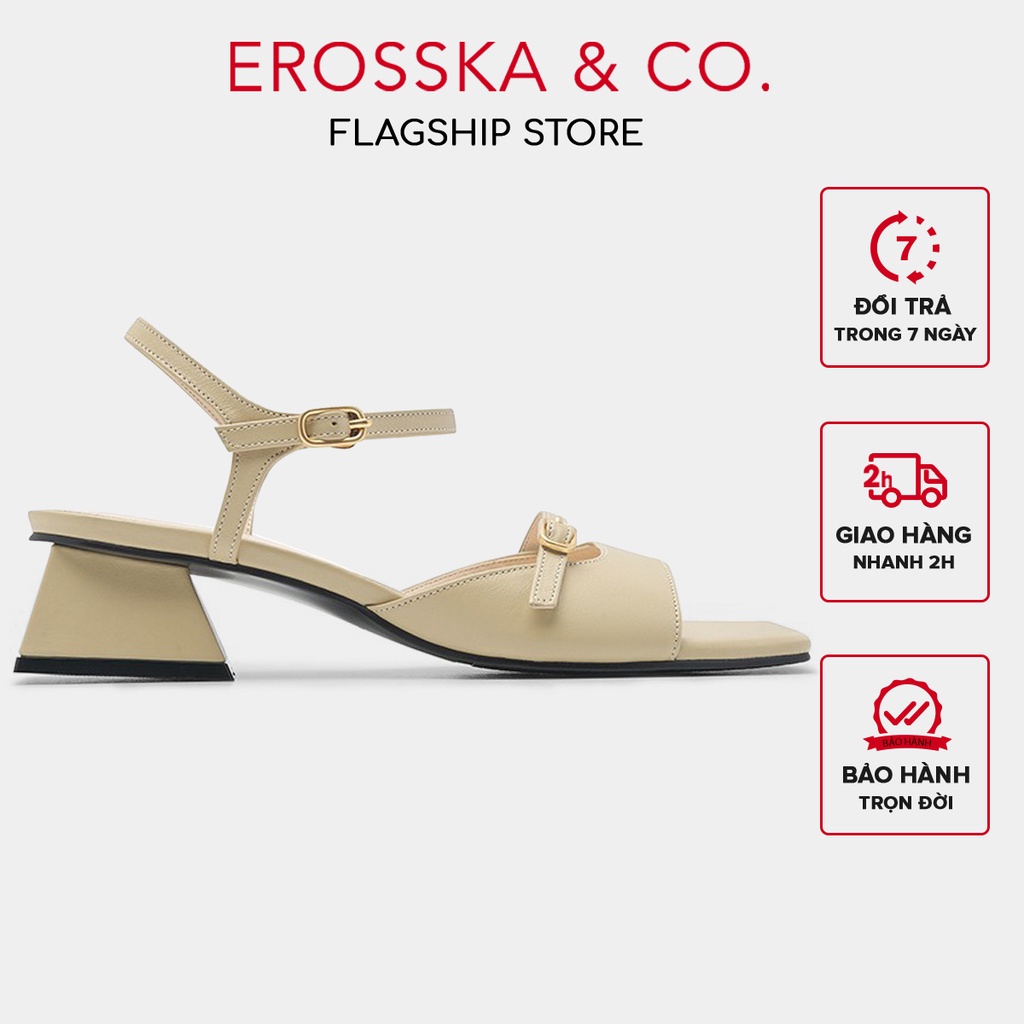 Erosska - Giày sandal cao gót quai ngang đính móc khóa cao 5cm màu bò - EB038