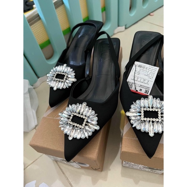 Giầy Zr xuất dư