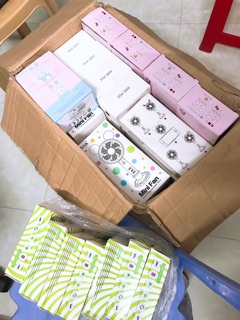 QUẠT CẦM TAY MINI KÈM BÌNH PHUN NƯỚC