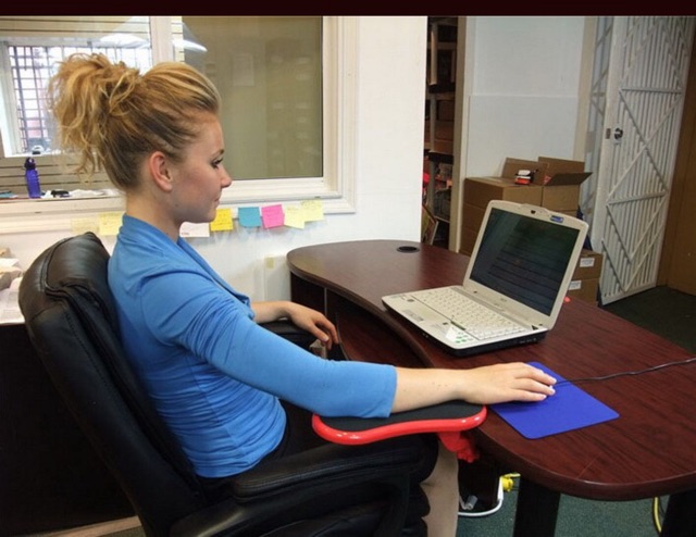 [ Hình thật ] Thanh kê tay kẹp bàn dành cho người làm việc với máy tính, game thủ cày game | BigBuy360 - bigbuy360.vn