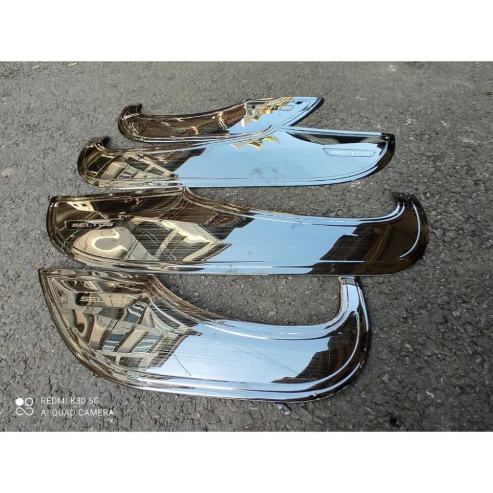 Ốp Tapli Cửa Xe Kia Seltos 2020 2021 Mẫu Titan tặng kèm keo dính thêm