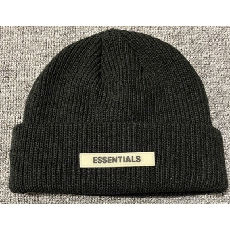 Mũ len Fear Of God essentials (M1)