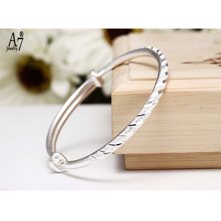 Vòng tay bạc 925 thiết kế mới thời trang dành cho nữ