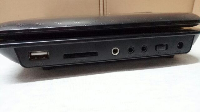 DVD Học Ngoại Ngữ, Nghe Nhạc Xem Phim Màn Hình Xoay 180