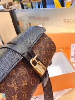 Túi xách LV sz 19,5  full box