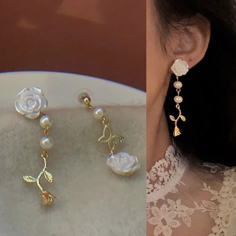 Khuyên Tai Dáng Dài Hình Hoa Phong Cách Retro Sang Trọng 2022