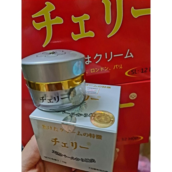 Kem hoa anh đào chính hãng. Giả đền bù gấp 100 lần