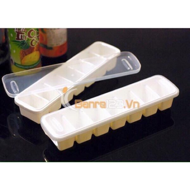 2 Khay đựng đồ ăn dặm cho bé có lắp đậy