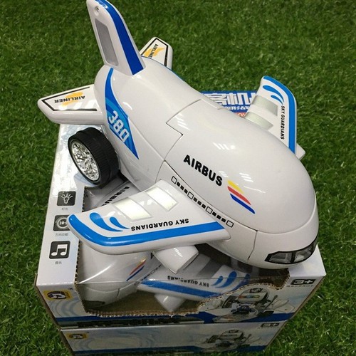 máy bay biến hình siêu nhân