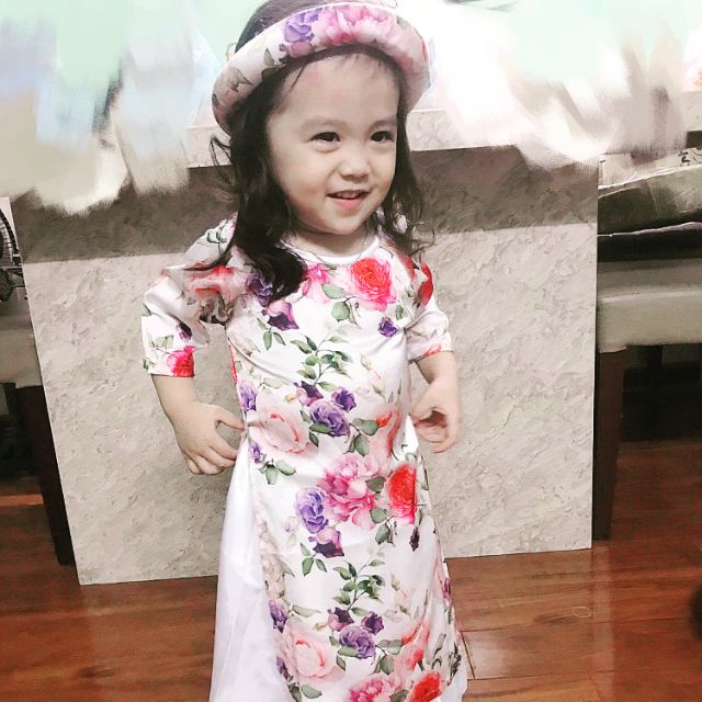 áo dài cách tân lung linh
