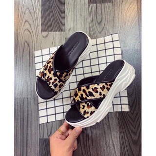 Dép quai da báo nhung đế flatform