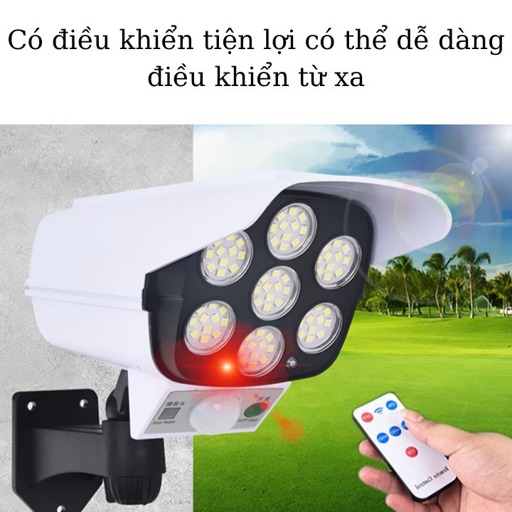 Đèn năng lượng mặt trời mô hình camera chống trộm bật tắt tự động chống nước có điều khiển từ xa 77 LED siêu sáng