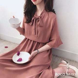 Váy tiểu thư cổ điển buộc nơ