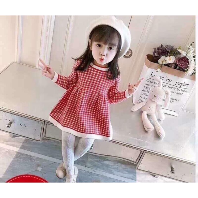 Váy len kẻ size nhí