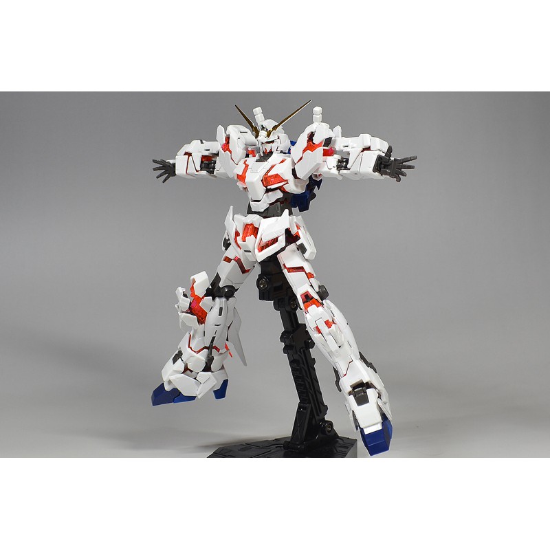 Mô hình lắp ráp Gunpla RG 1/144 Unicorn RX-0 Gundam Bandai Japan