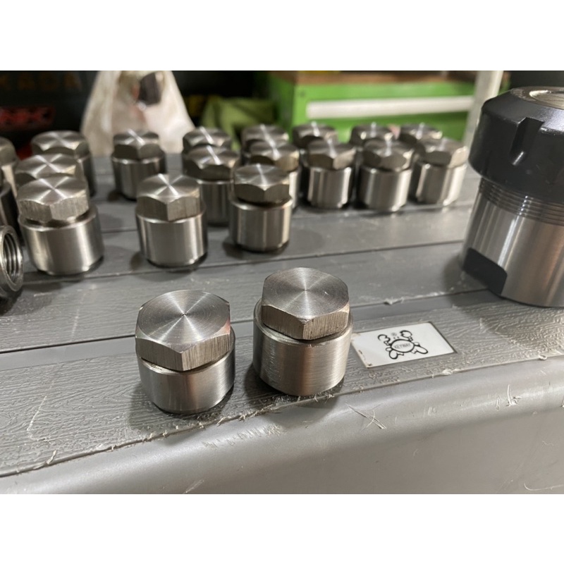 Ốc hàn cổ bô gắn sensor oxi.
