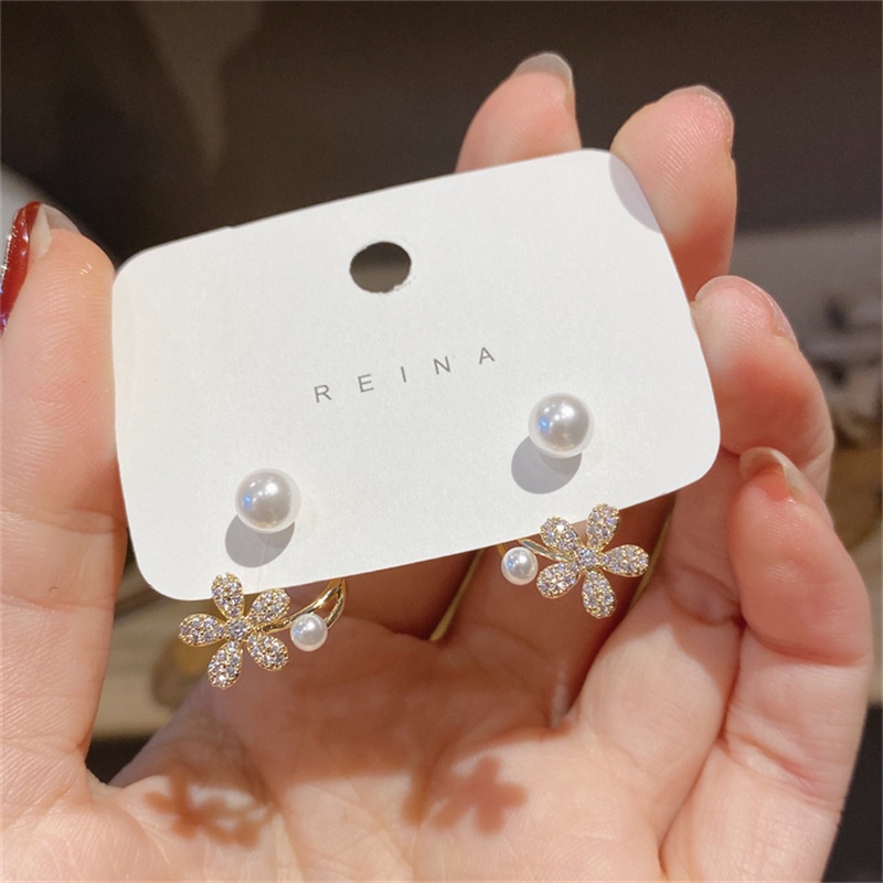 Bông tai ngọc trai nhân tạo hoa 5 cánh đính đá thời trang nữ