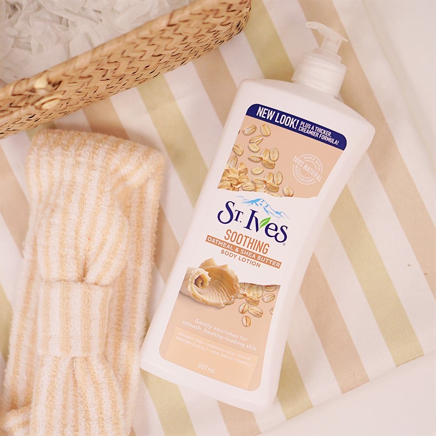 Sữa dưỡng thể ST.Ives Body Lotion 621ml