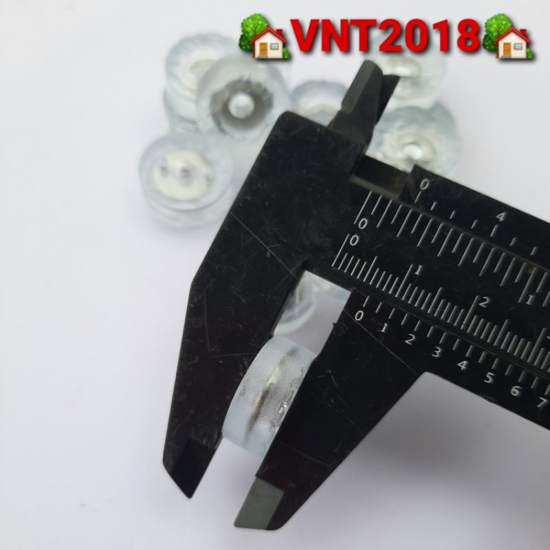 Cao su lót chân bàn, ghế phi 17x7mm