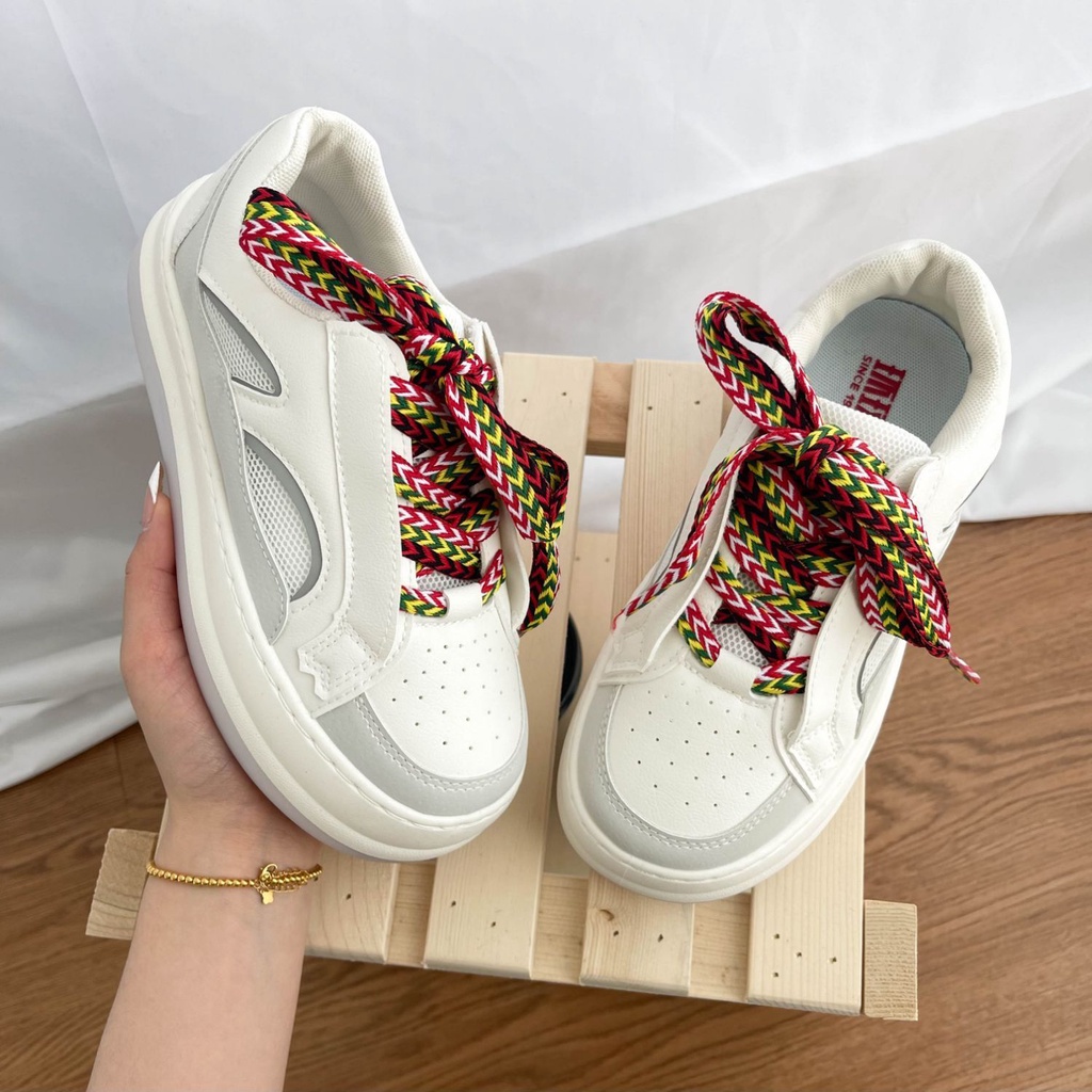 Giày Thể Thao Đế Dày Màu Trắng Dễ Phối Đồ Hợp Thời Trang Cho Nữ