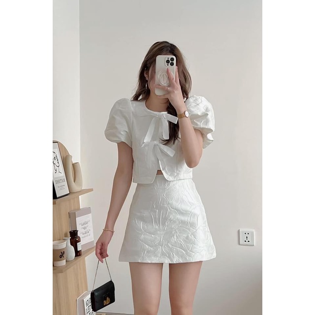 Set Váy Gấm Hoa Nổi Tay Phồng Croptop Buộc Nơ Mix Chân Váy A Siêu Xinh