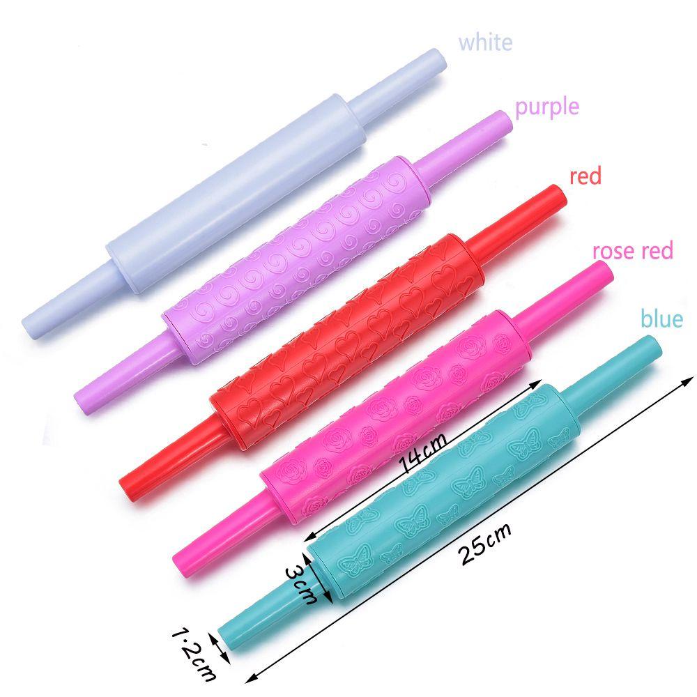 Cây Lăn Bột Làm Bánh Họa Tiết Trái Tim Xinh Xắn Tiện Dụng