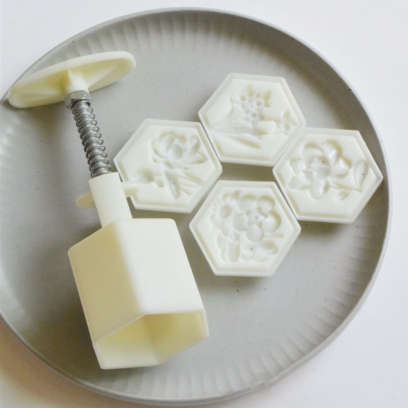 Bộ 50 Khuôn Nhựa Làm Bánh Trung Thu Hình Hoa Dễ Thương