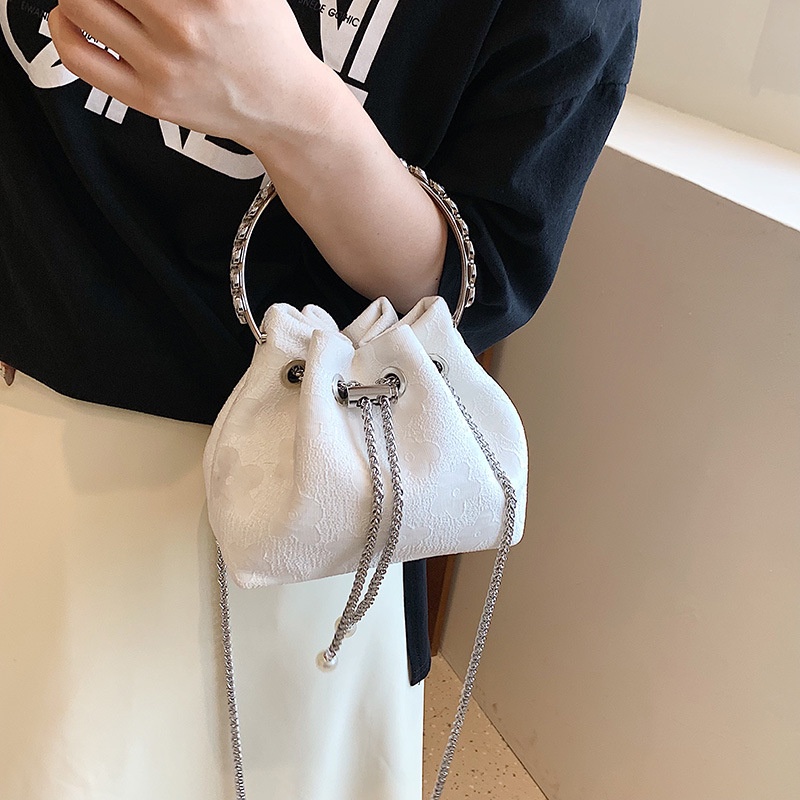 Túi đeo chéo vai JASMIN NOIR bằng vải có dây xích dành cho nữ