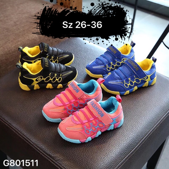 Giày sport mẫu hot - chat check size trc khi đặt