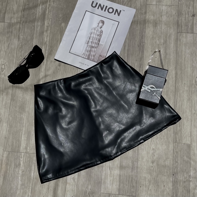 Chân váy Da ——- Leather Skirt. Chất da loại mềm siêu êm ko bị cứng(Có quần