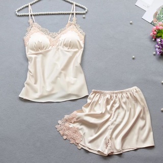 Bộ ngủ lụa mềm mịn phối ren