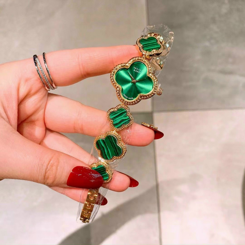 ĐỒNG HỒ NỮ Vancleef DÂY KIM LOẠI DẠNG LẮC TAY.