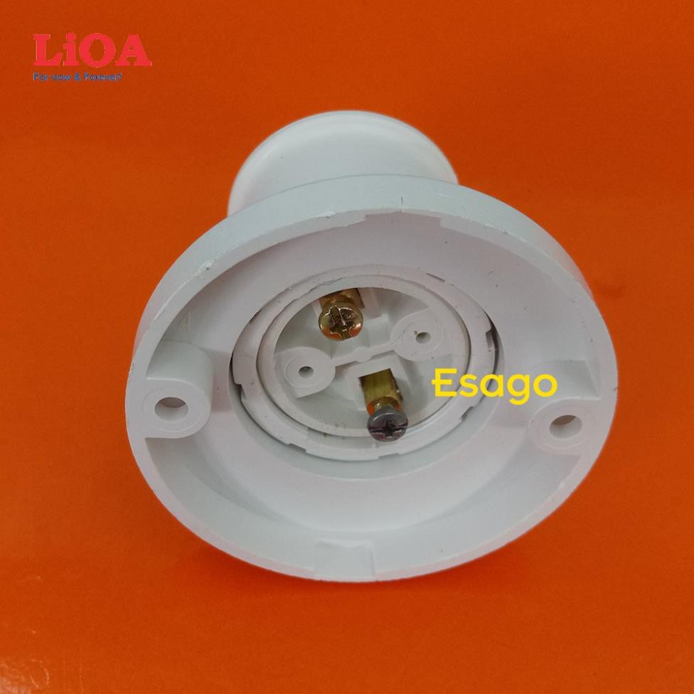 Đui thẳng xoáy E27 Thương Hiệu LIOA lắp với bóng đèn LED và compact