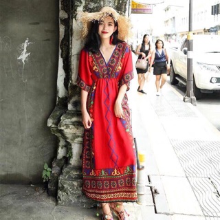 Đầm maxi đỏ thổ cẩm