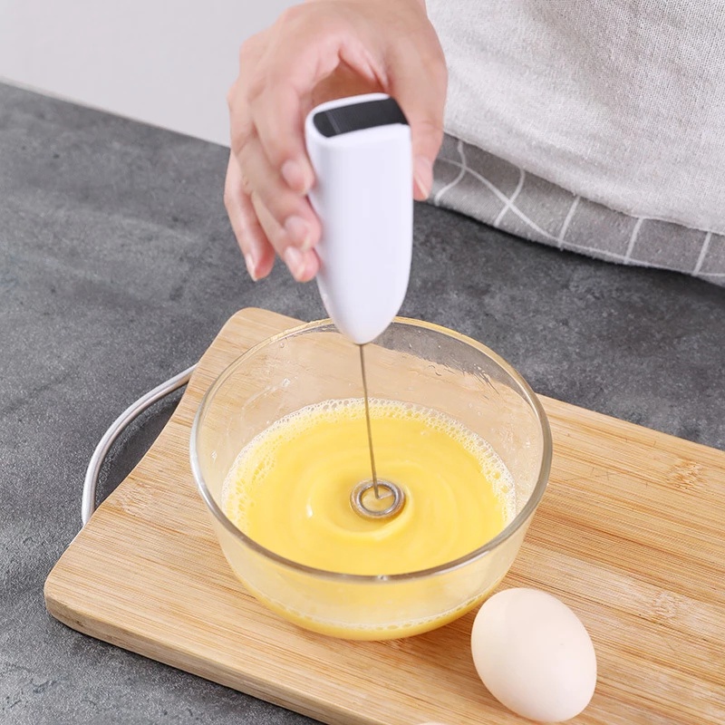 Máy xay sinh tố uống sữa cầm tay / máy khuấy frother chạy bằng pin