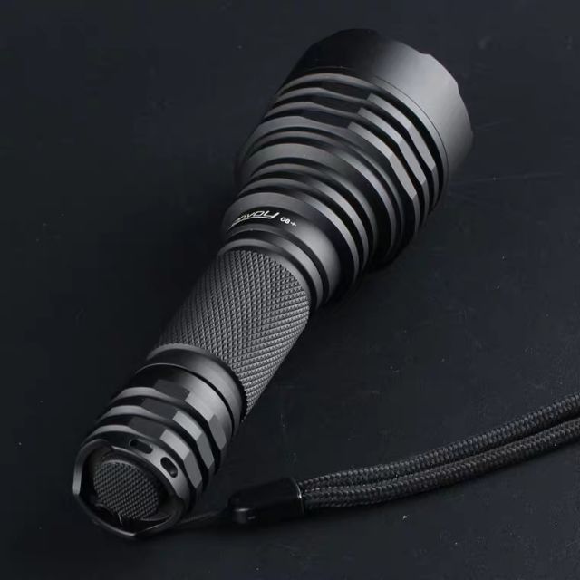 Đèn pin chính hãng Convoy C8+ C8 plus SST40 2000lm kính AR đế led đồng DTP choá trơn chiếu xa