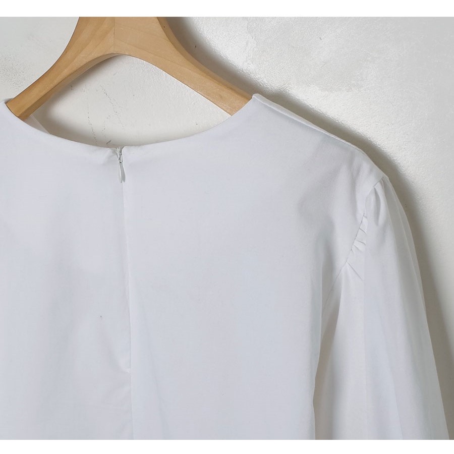 Áo basic tay phồng cổ tròn