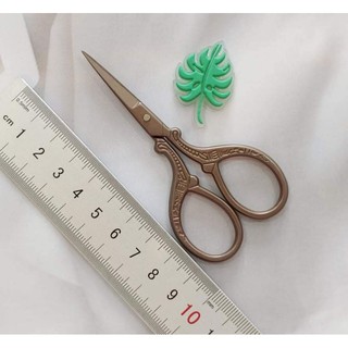 Kéo vintage cắt len