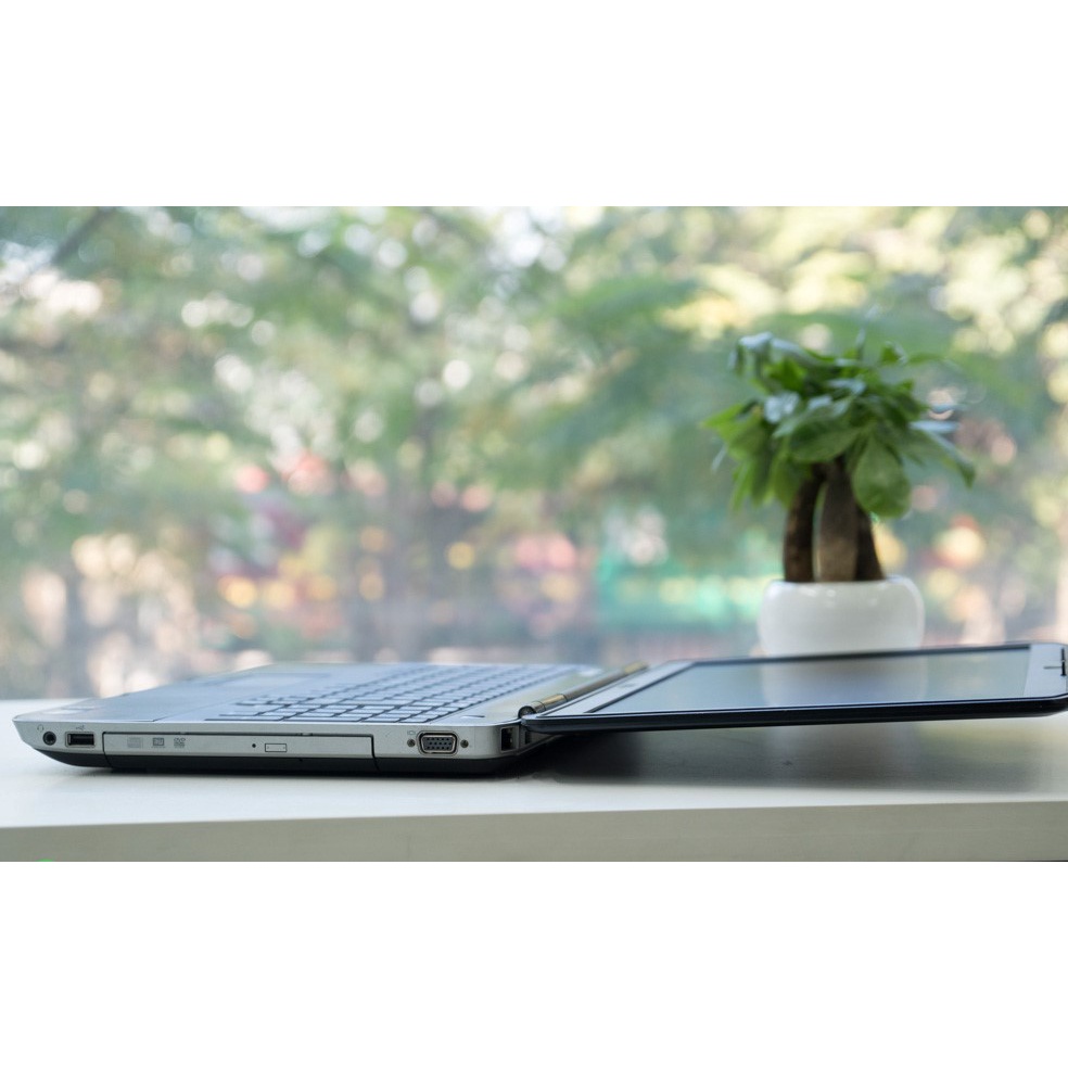 Laptop Dell Latitude E5530 - Intel Core i5 hàng Likenew