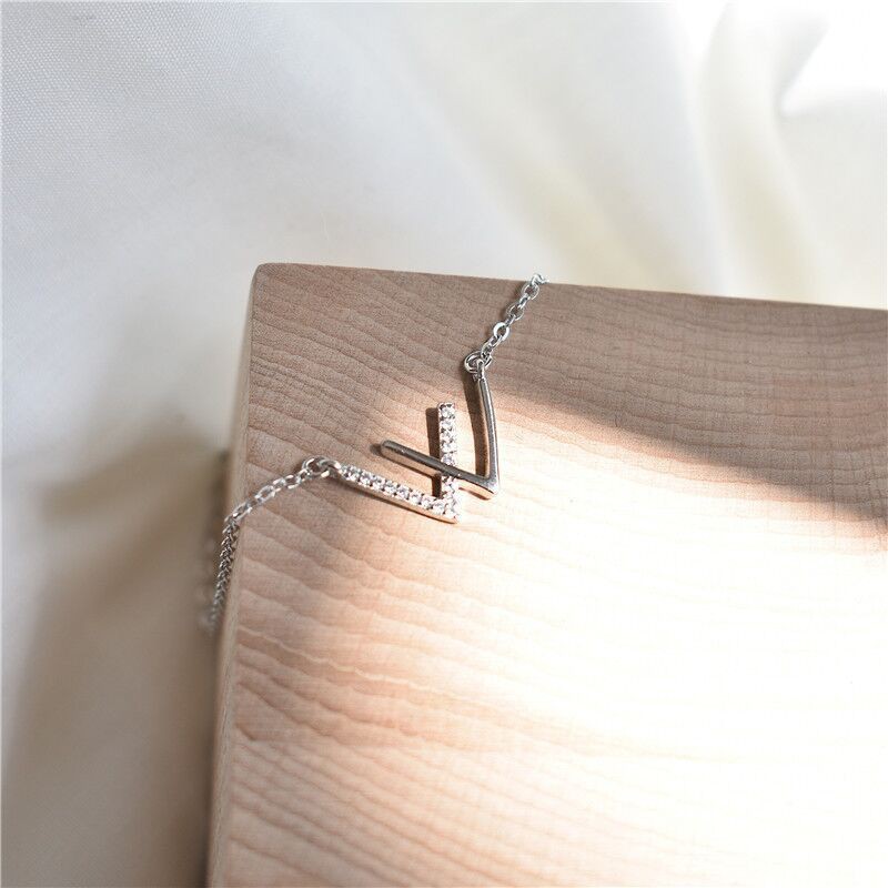 vòng cổ Mặt Chữ V Đính Đá Zircon B75