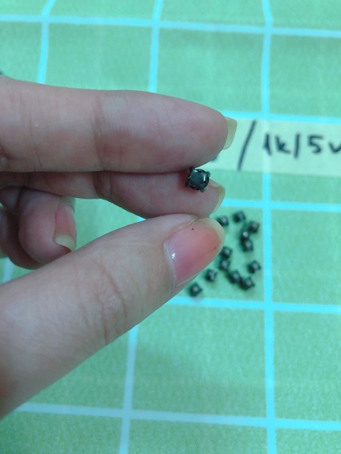 Túi 50 viên Nút áo,Cúc áo,Khuy áo đen xà cừ